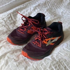 Brooks Cascadia trail running shoe | size 7